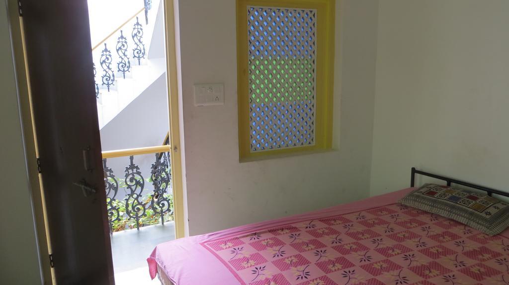 Udai Haveli Guest House Udaipur Room photo