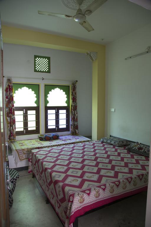 Udai Haveli Guest House Udaipur Room photo