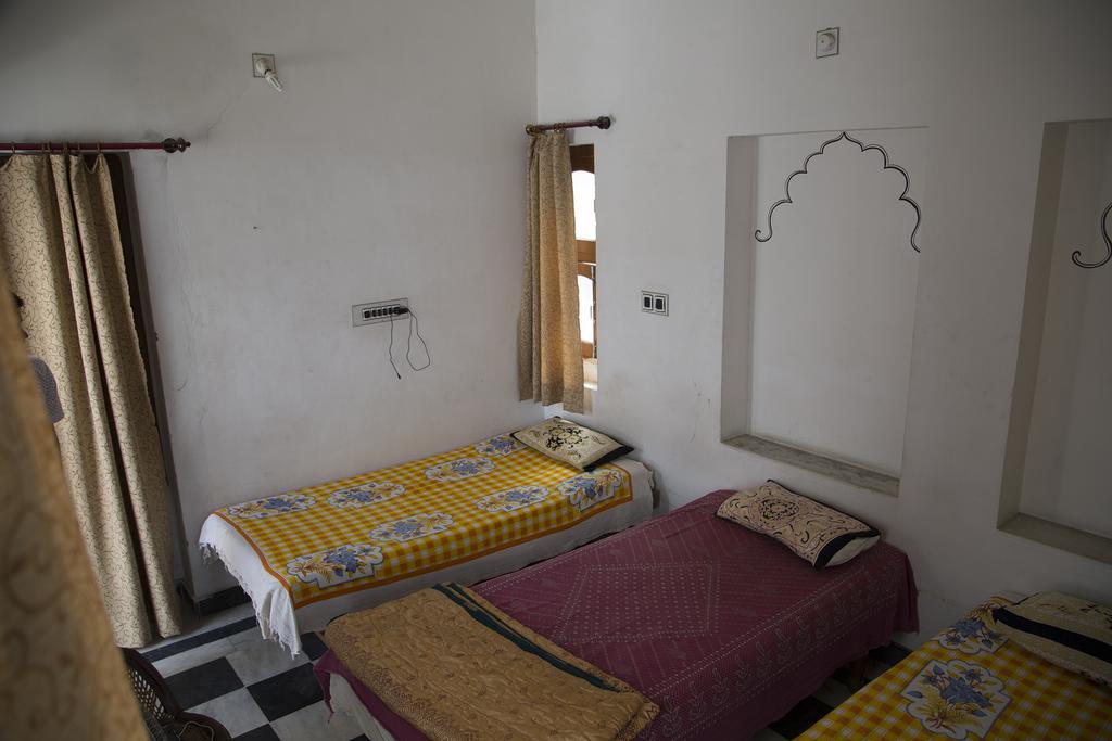 Udai Haveli Guest House Udaipur Room photo